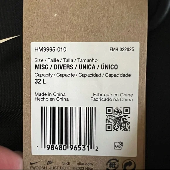 ✔️NWT✔️ NIKE Varsity Elite Backpack Black Metallic Silver - Picture 12 of 12